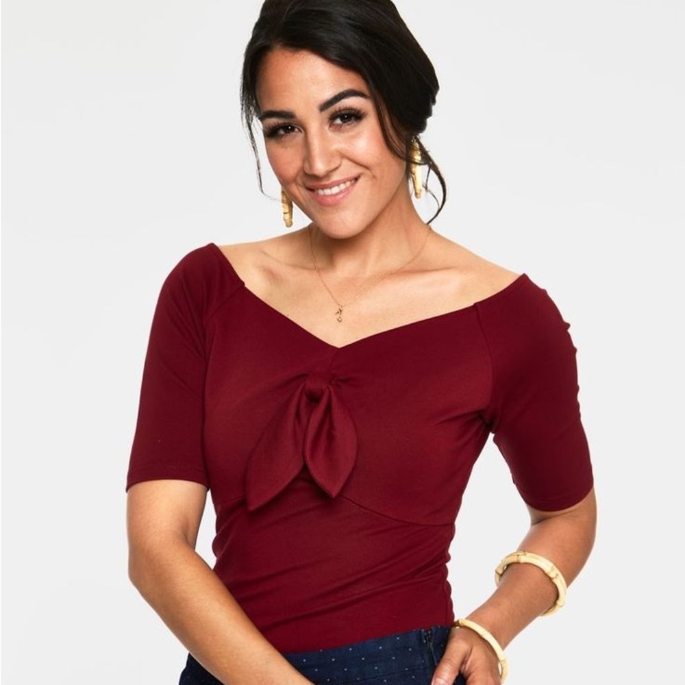 NWT Voodoo Vixen Top Size 8